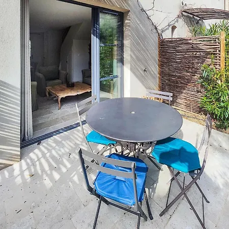 2 Bedroom In Saint-laurent-de-la-ca Holiday home *