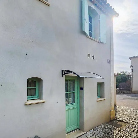 2 Bedroom In Saint-laurent-de-la-ca Holiday home