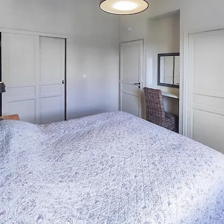 2 Bedroom In Saint-laurent-de-la-ca Holiday home Saint-Laurent-de-la-Cabrerisse